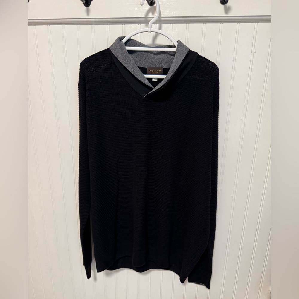 Men's Black Sweater with Gray Collar